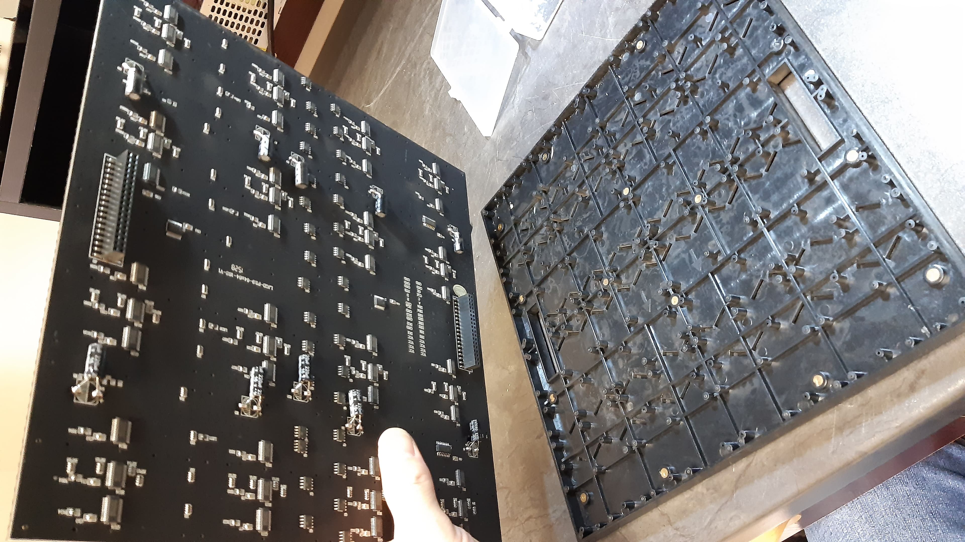 Rental LED Screen – Module & Hub Card Repair - view 2