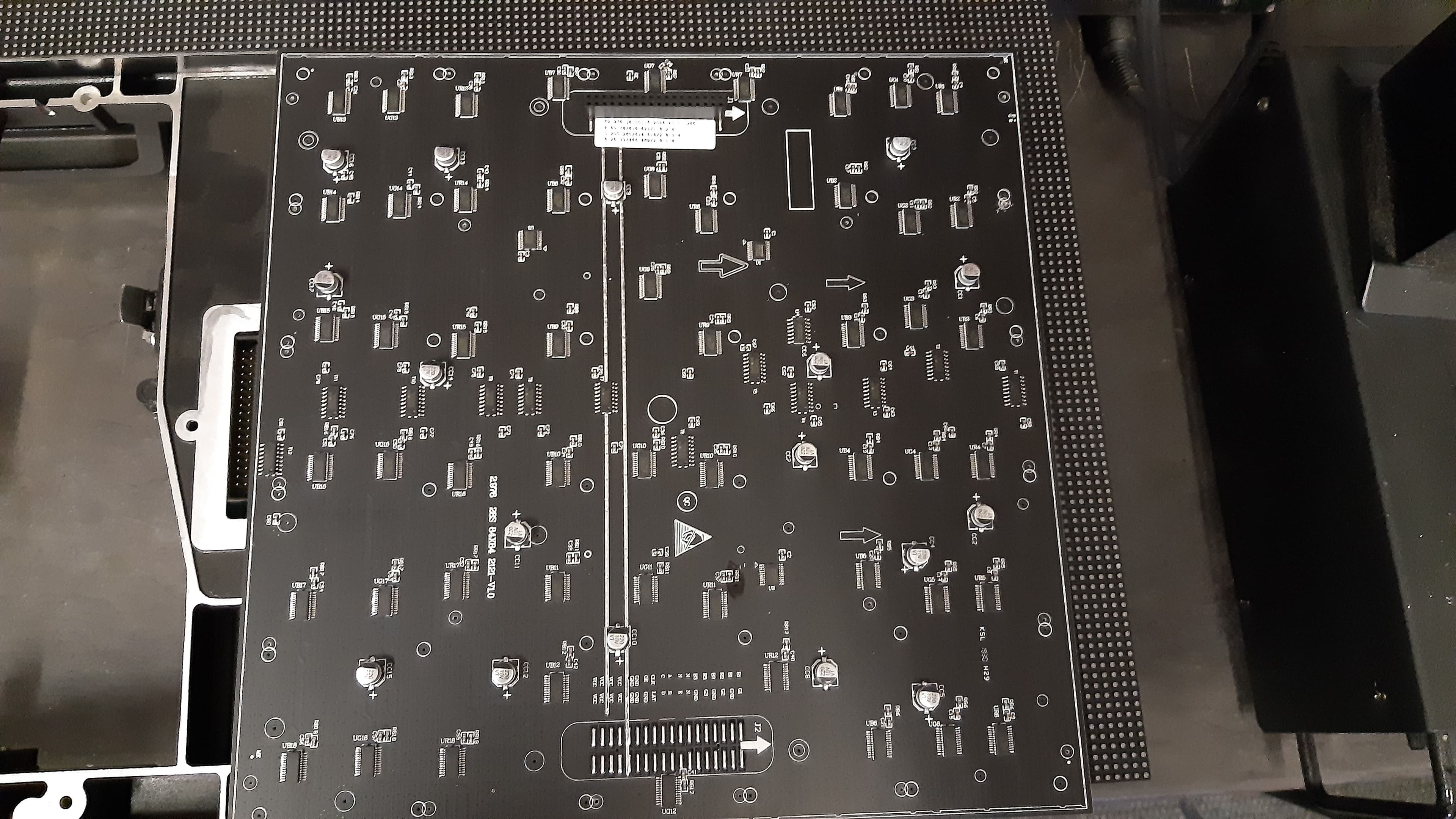 Rental LED Screen – Module & Hub Card Repair - view 3